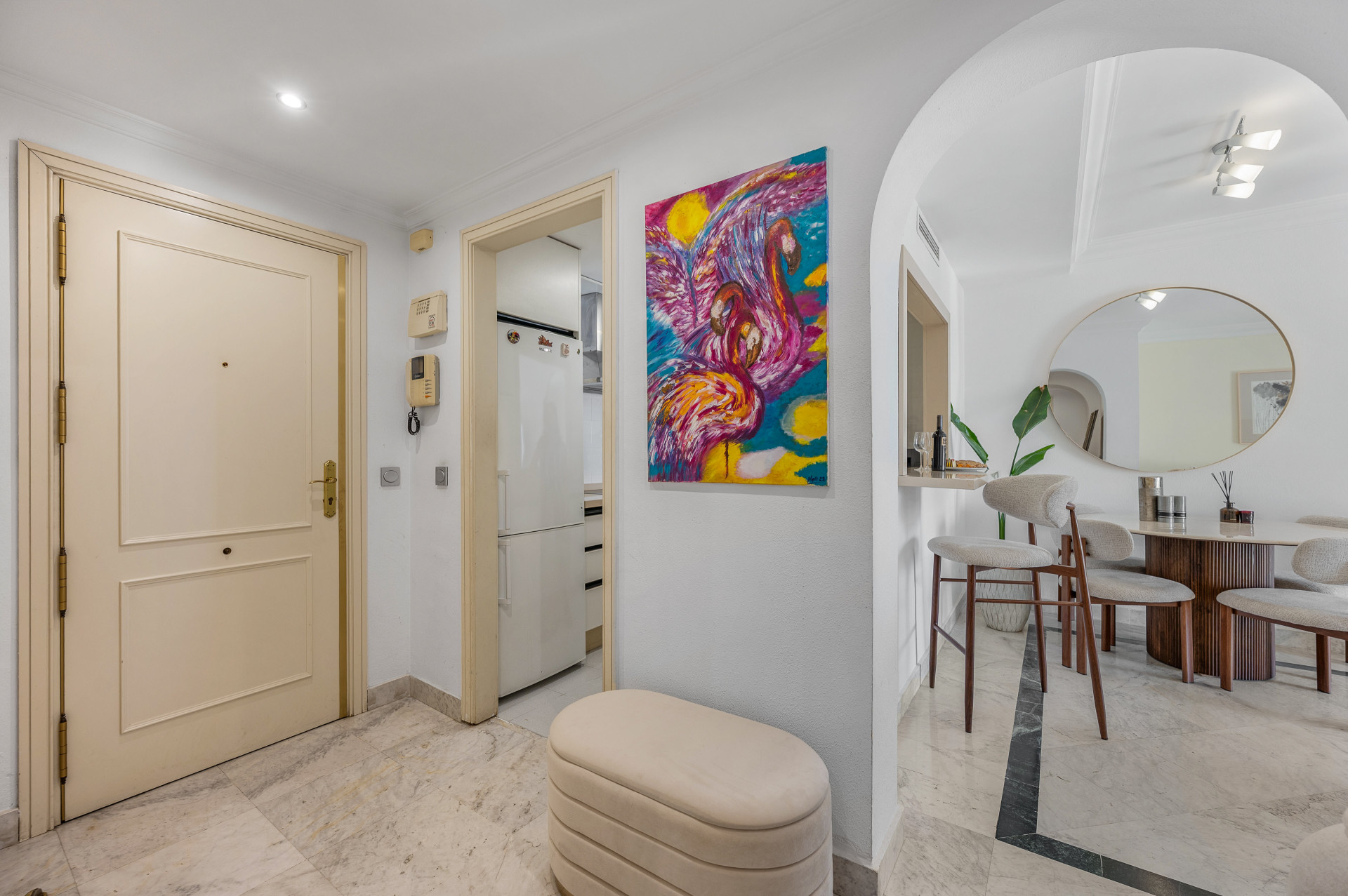2 Bedroom Apartment in Marbella - Photo 5