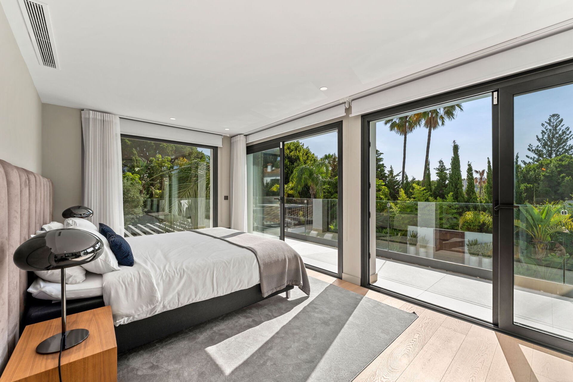 4 Bedroom Villa in Marbella - Photo 17