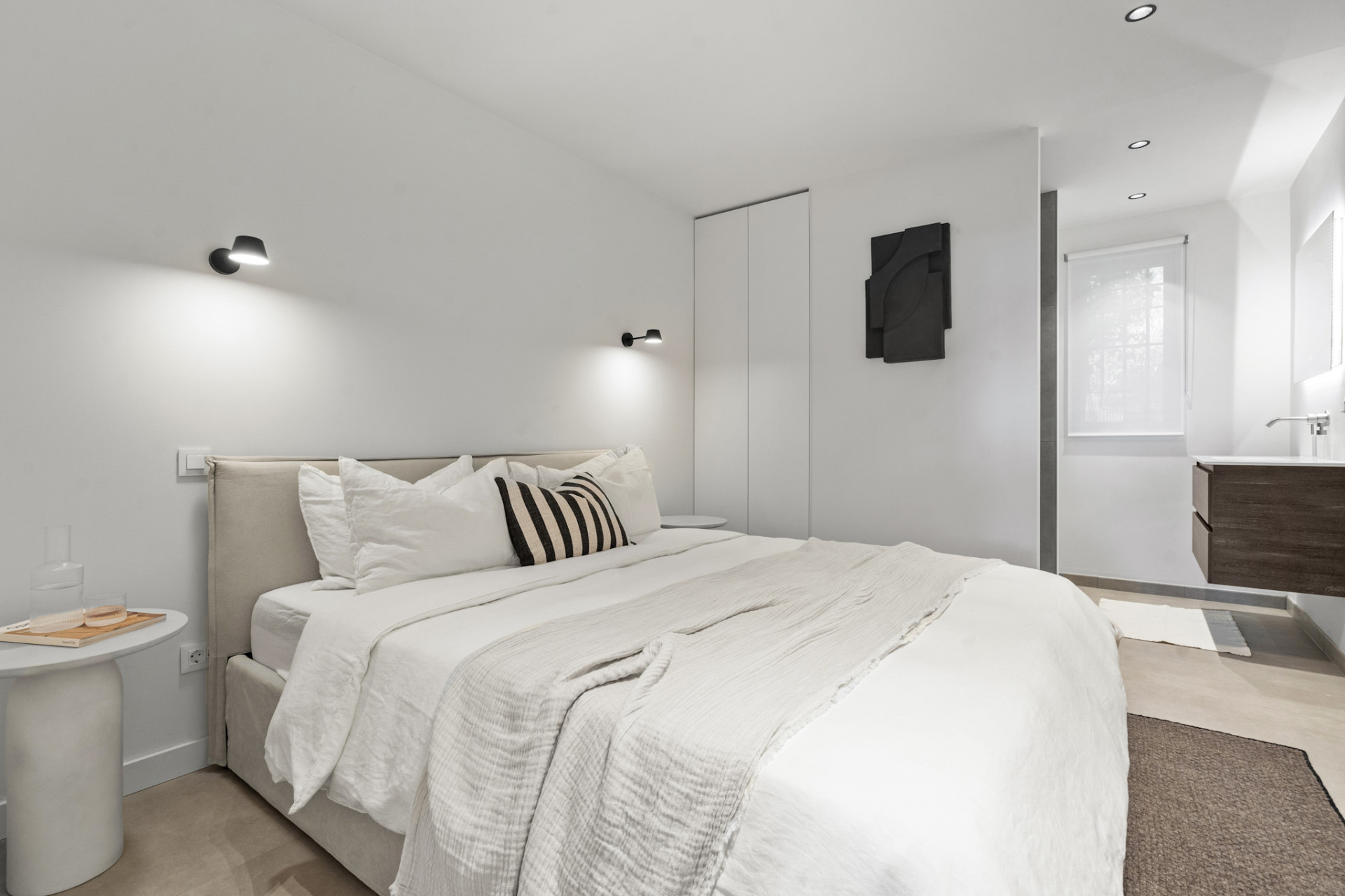 2 Bedroom Apartment in Estepona - Photo 19