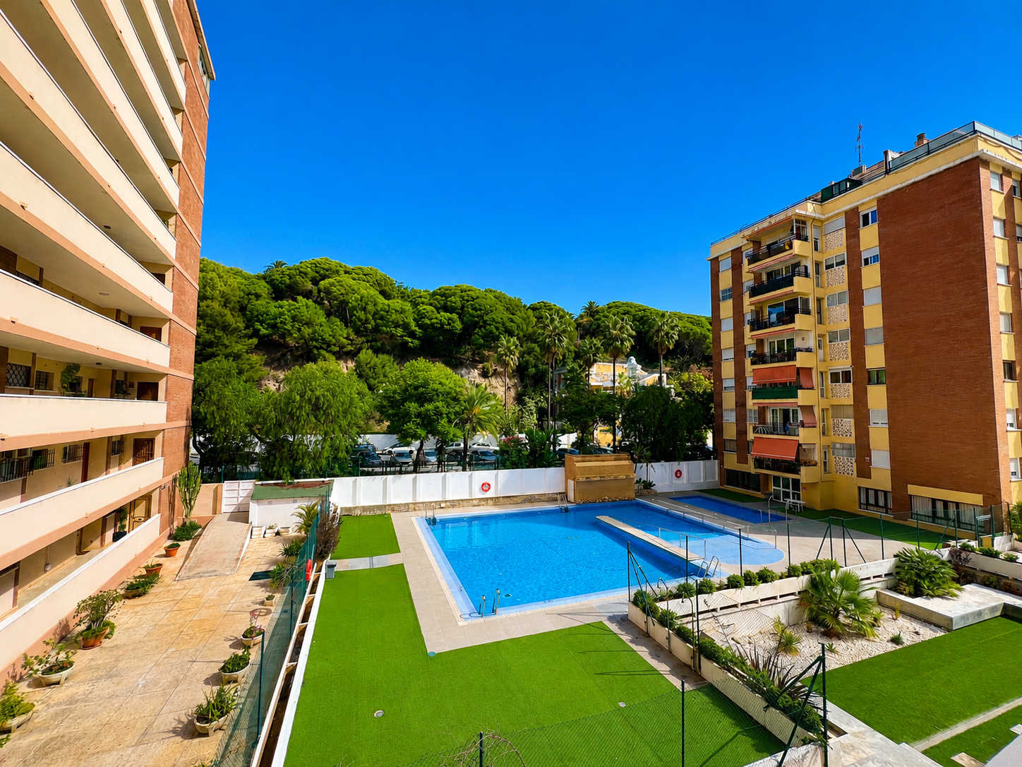 2 Bedroom Apartment in Marbella - Photo 15