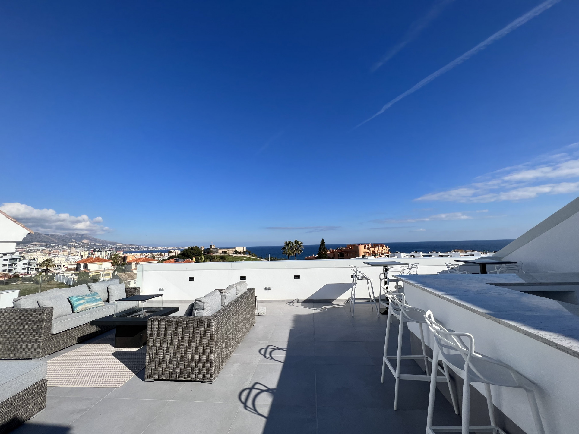 2 Bedroom Apartment in Fuengirola - Photo 11