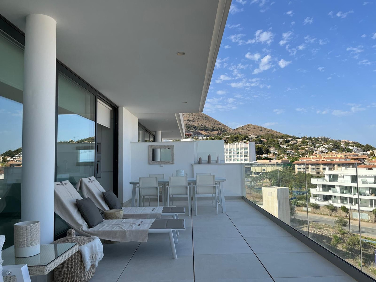 2 Bedroom Apartment in Benalmádena - Photo 23