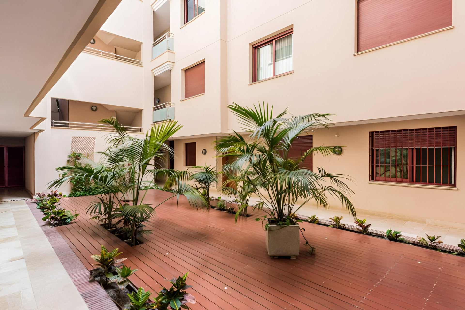 2 Bedroom Apartment in San Pedro de Alcántara - Photo 27