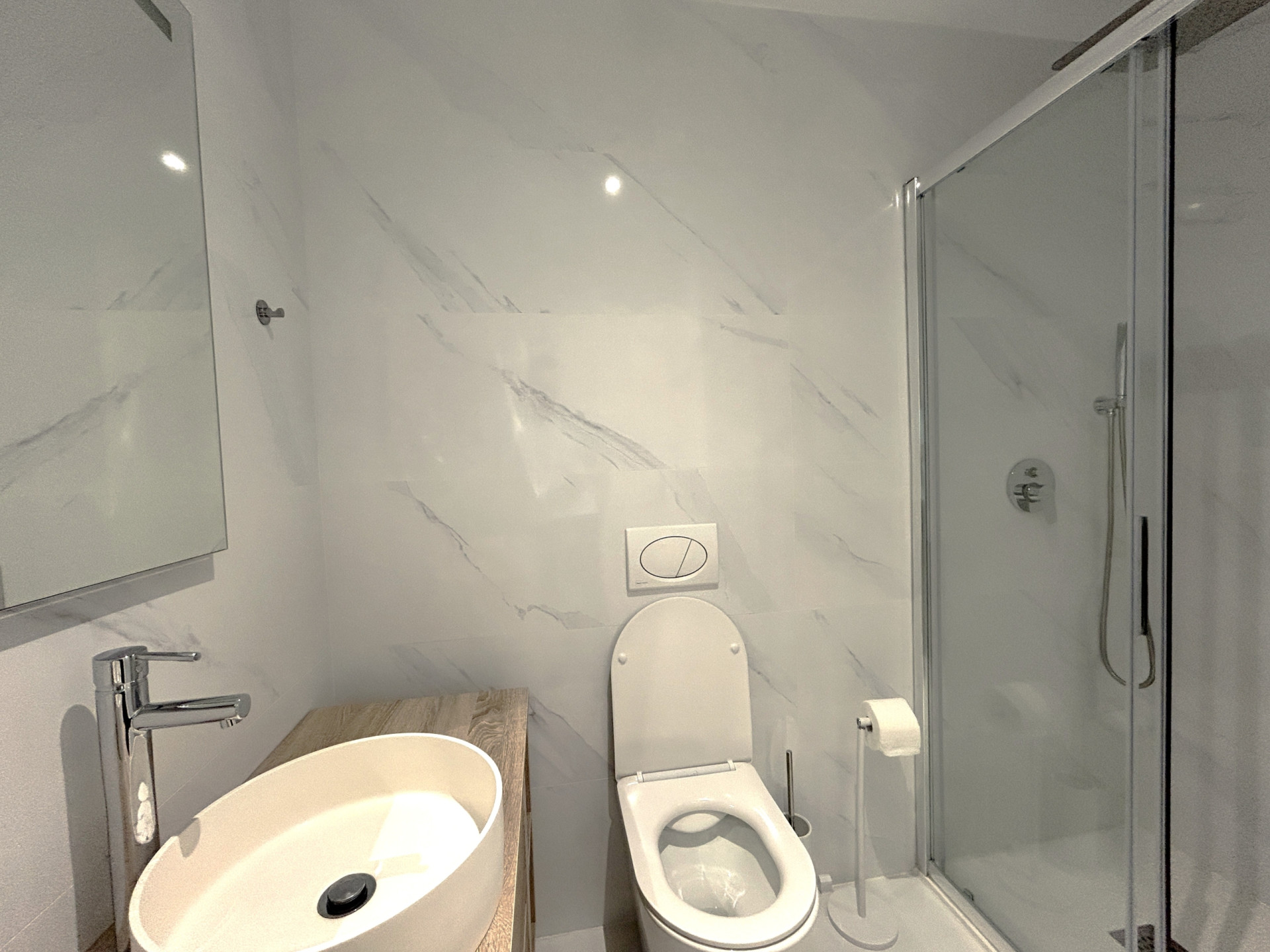 2 Bedroom Apartment in Fuengirola - Photo 22