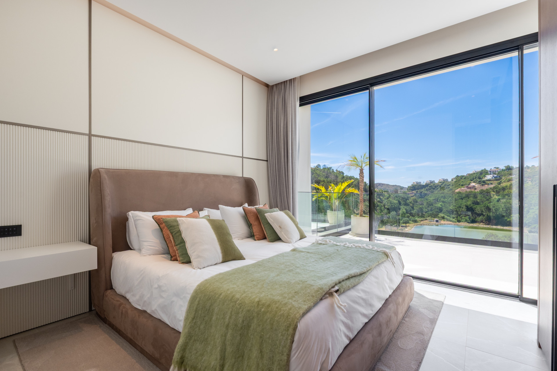 8 Bedroom Villa in Benahavís - Foto 13