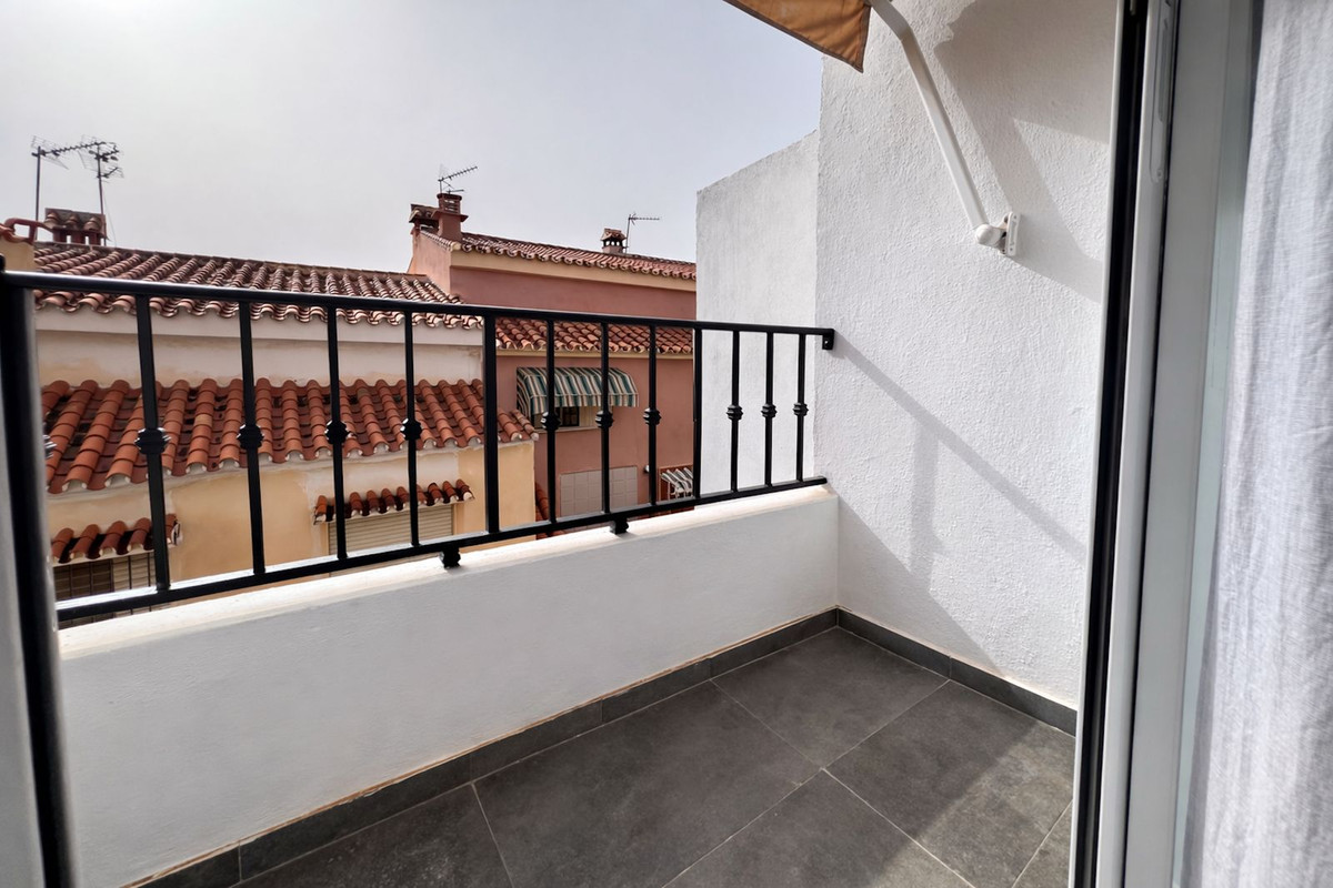 3 Bedroom Townhouse in Benalmádena - Photo 16