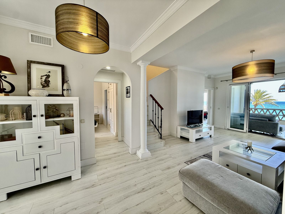 3 Bedroom Penthouse in Casares - Photo 15