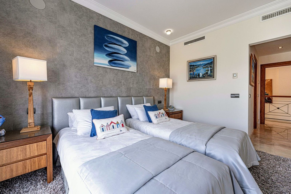 4 Bedroom Villa in Benahavís - Foto 25