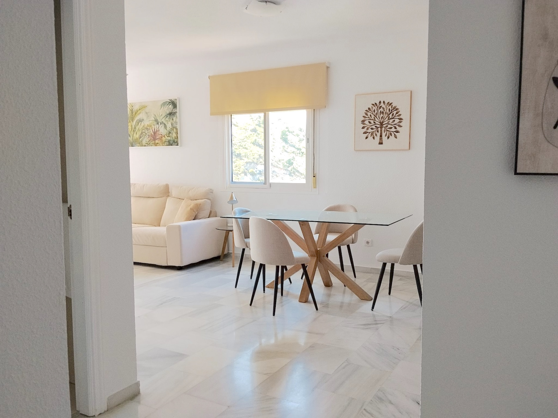 2 Bedroom Apartment in Fuengirola - Photo 9