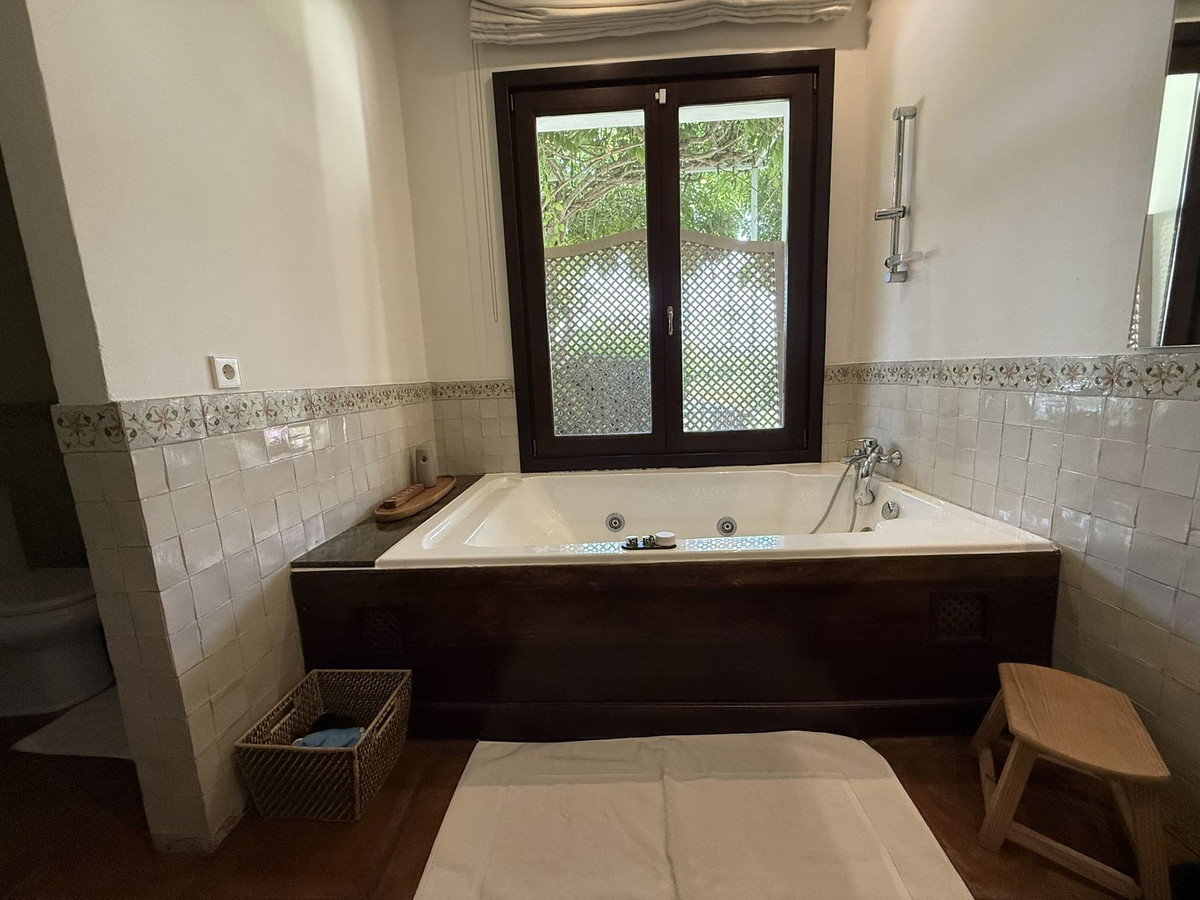 5 Bedroom Villa in Sotogrande - Photo 23