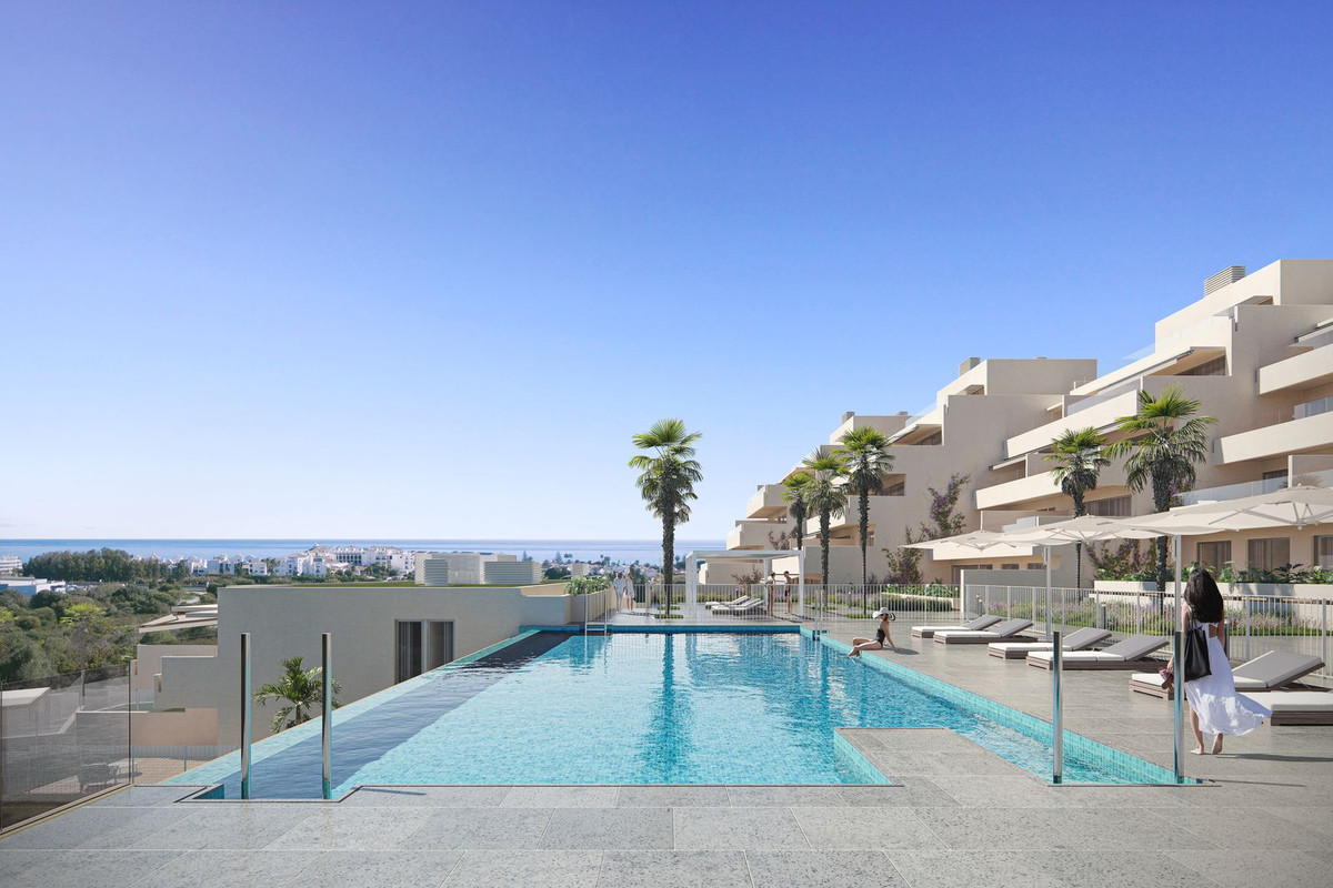 2 Bedroom Apartment in Estepona