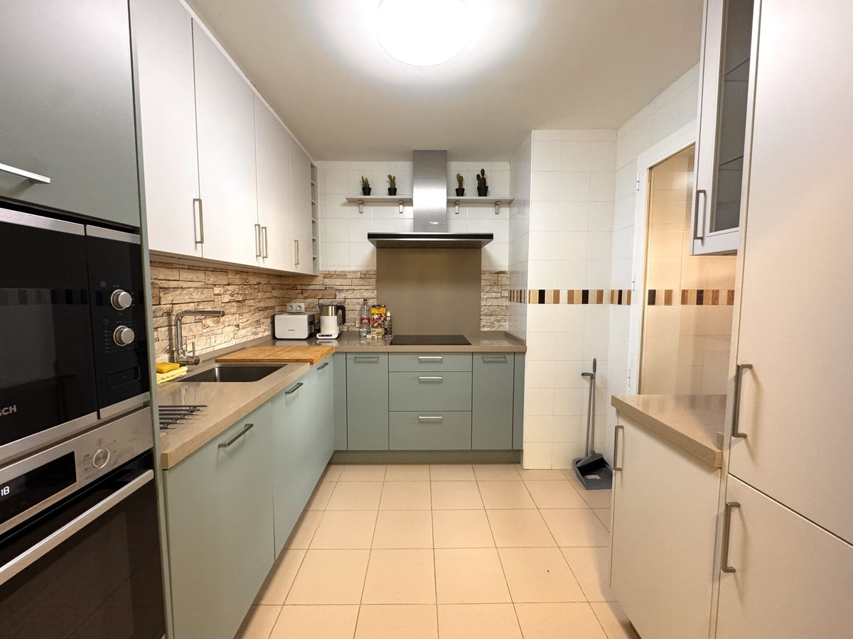 2 Bedroom Apartment in Mijas - Photo 6
