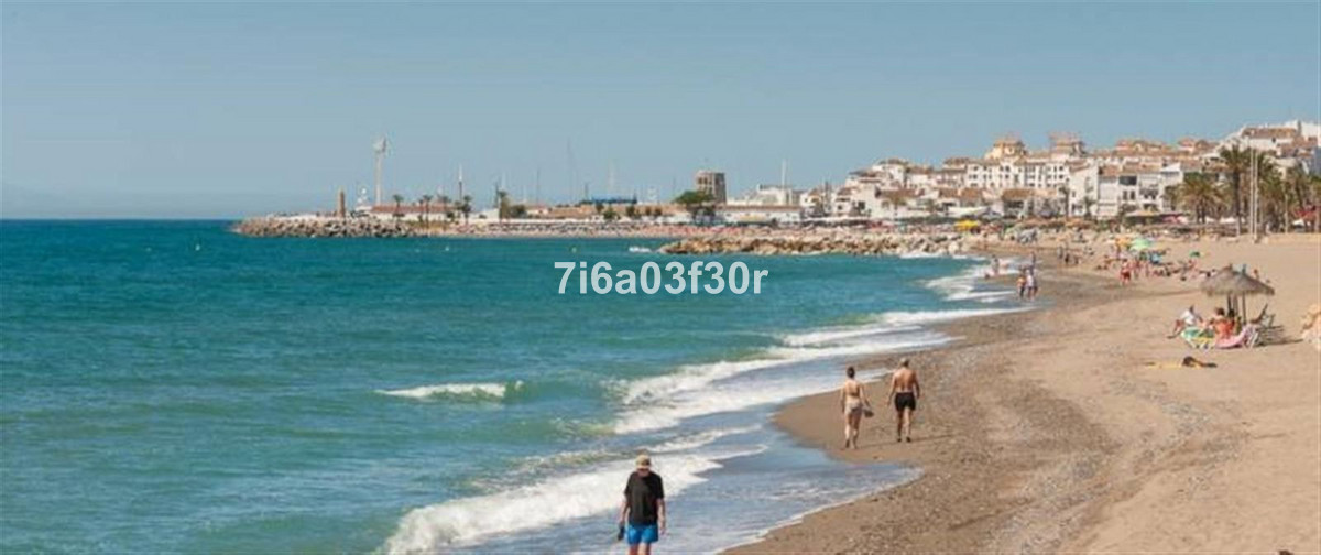 3 Bedroom Penthouse in San Pedro de Alcántara - Photo 24