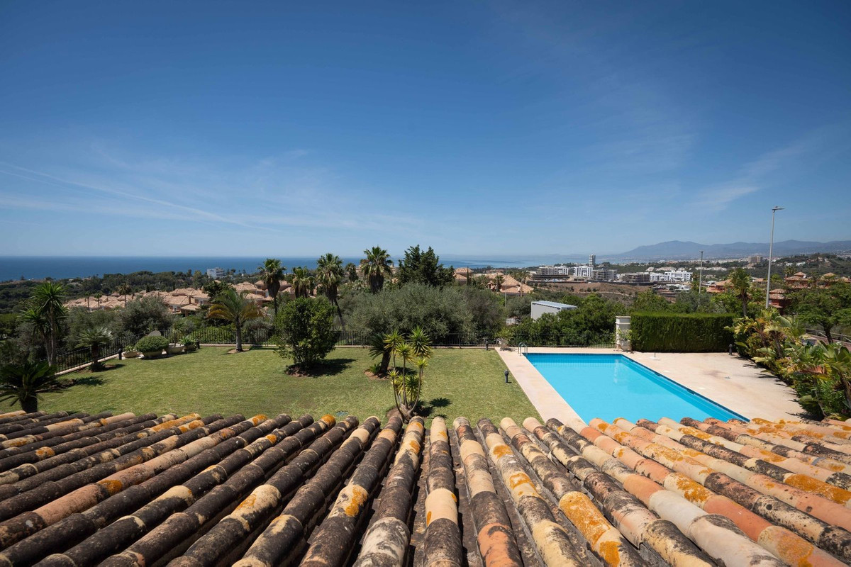 6 Bedroom Villa in Marbella - Photo 24