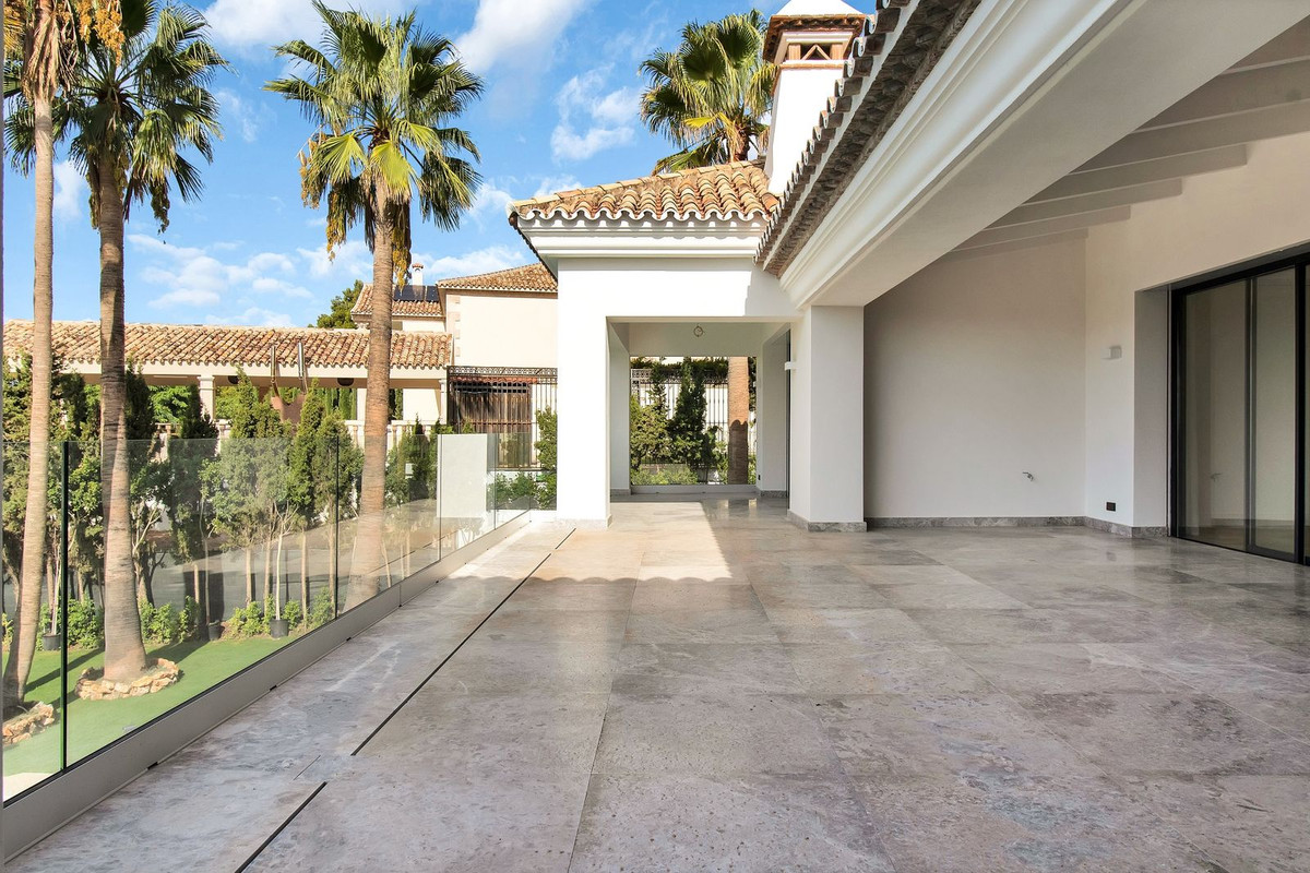 6 Bedroom Villa in Marbella - Фото 8
