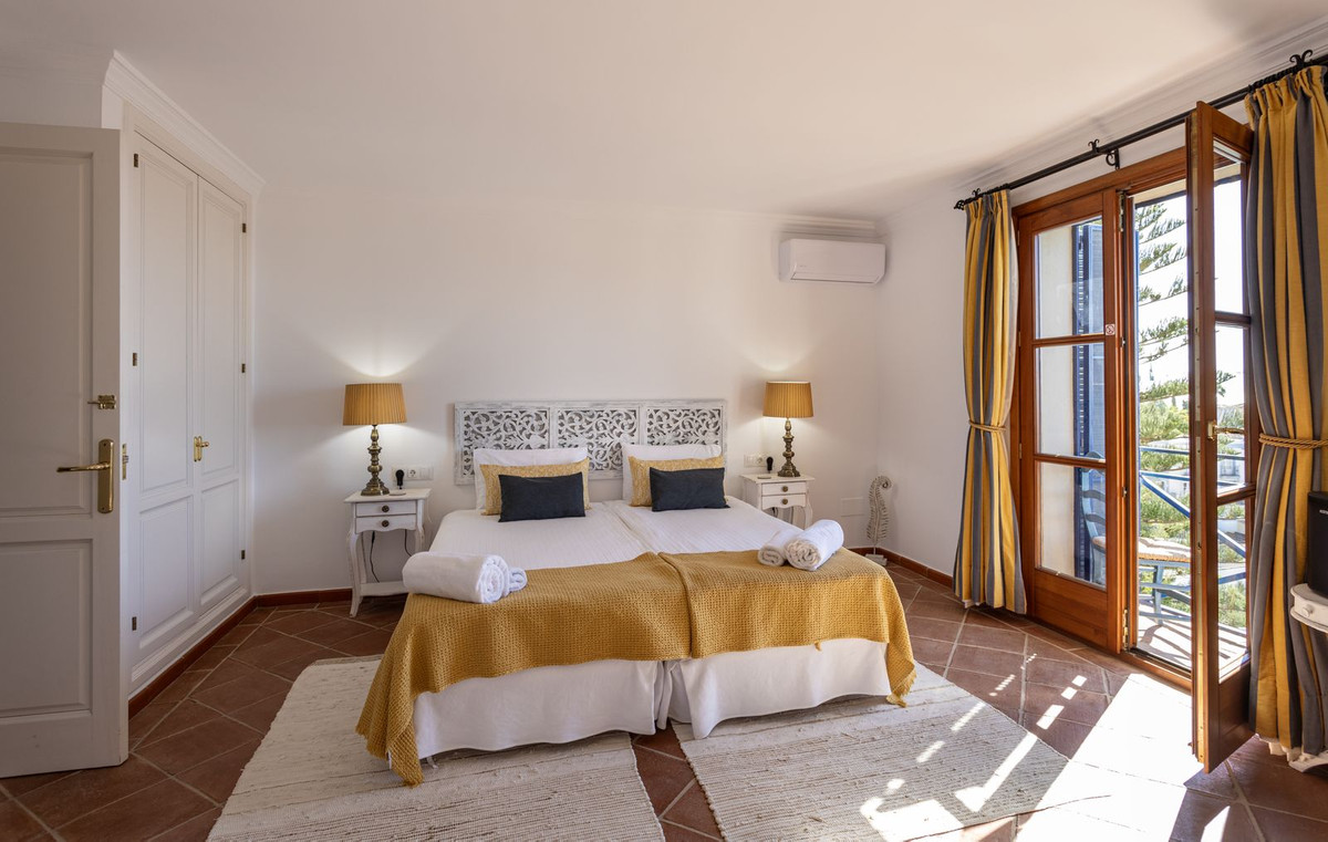 7 Bedroom Villa in Benahavís - Фото 11