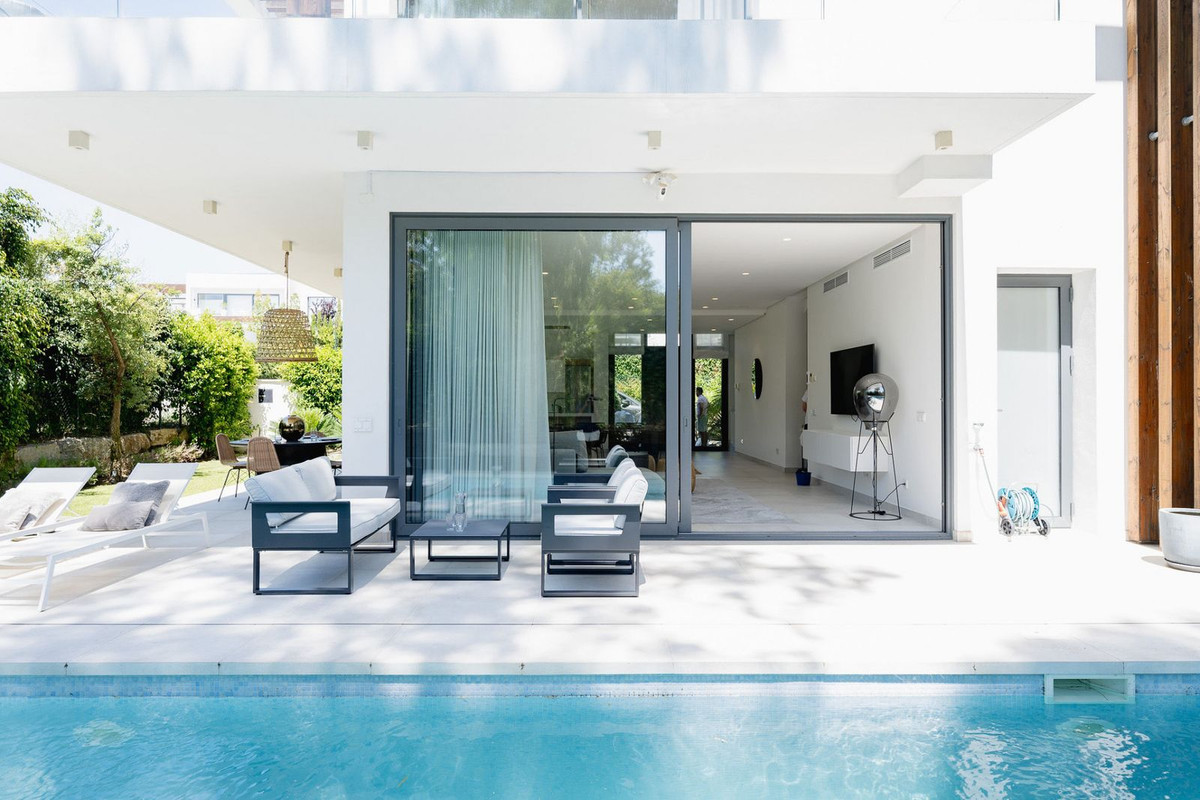 4 Bedroom Villa in Estepona - Foto 3