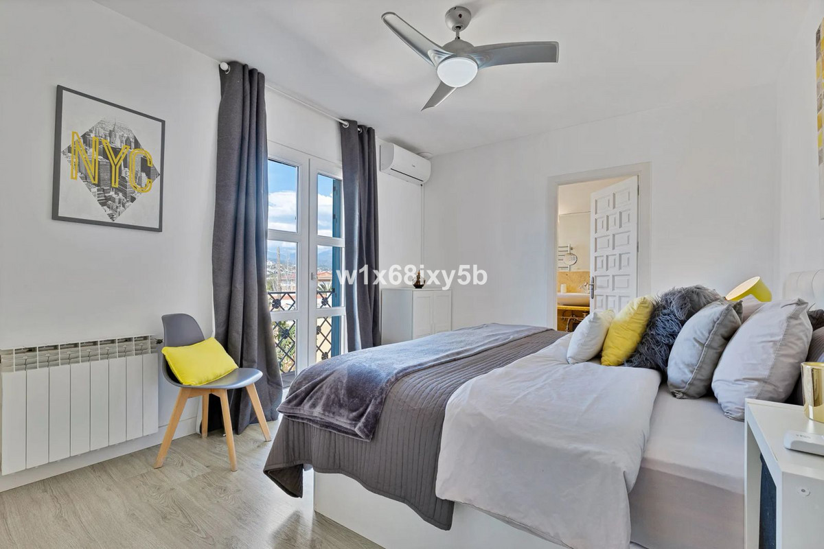 5 Bedroom Villa in San Pedro de Alcántara - Photo 26