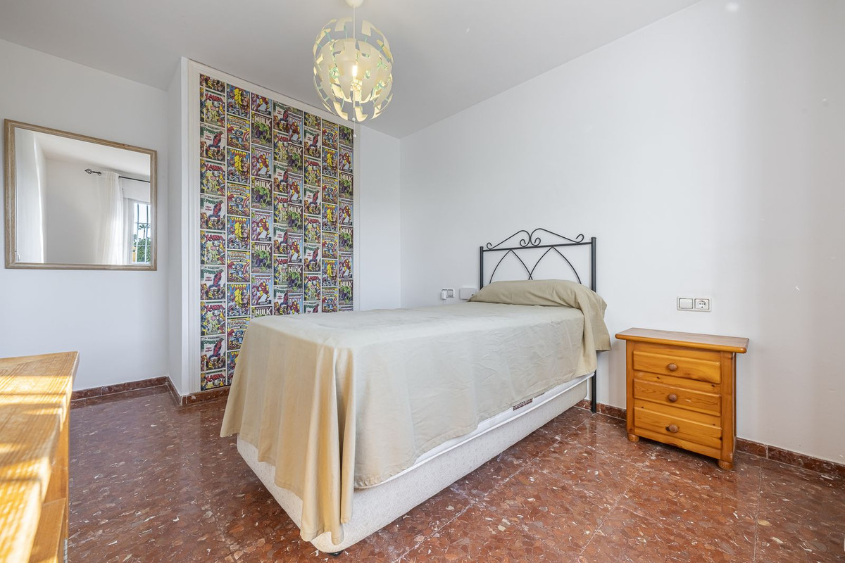 3 Bedroom Villa in Estepona - Photo 18