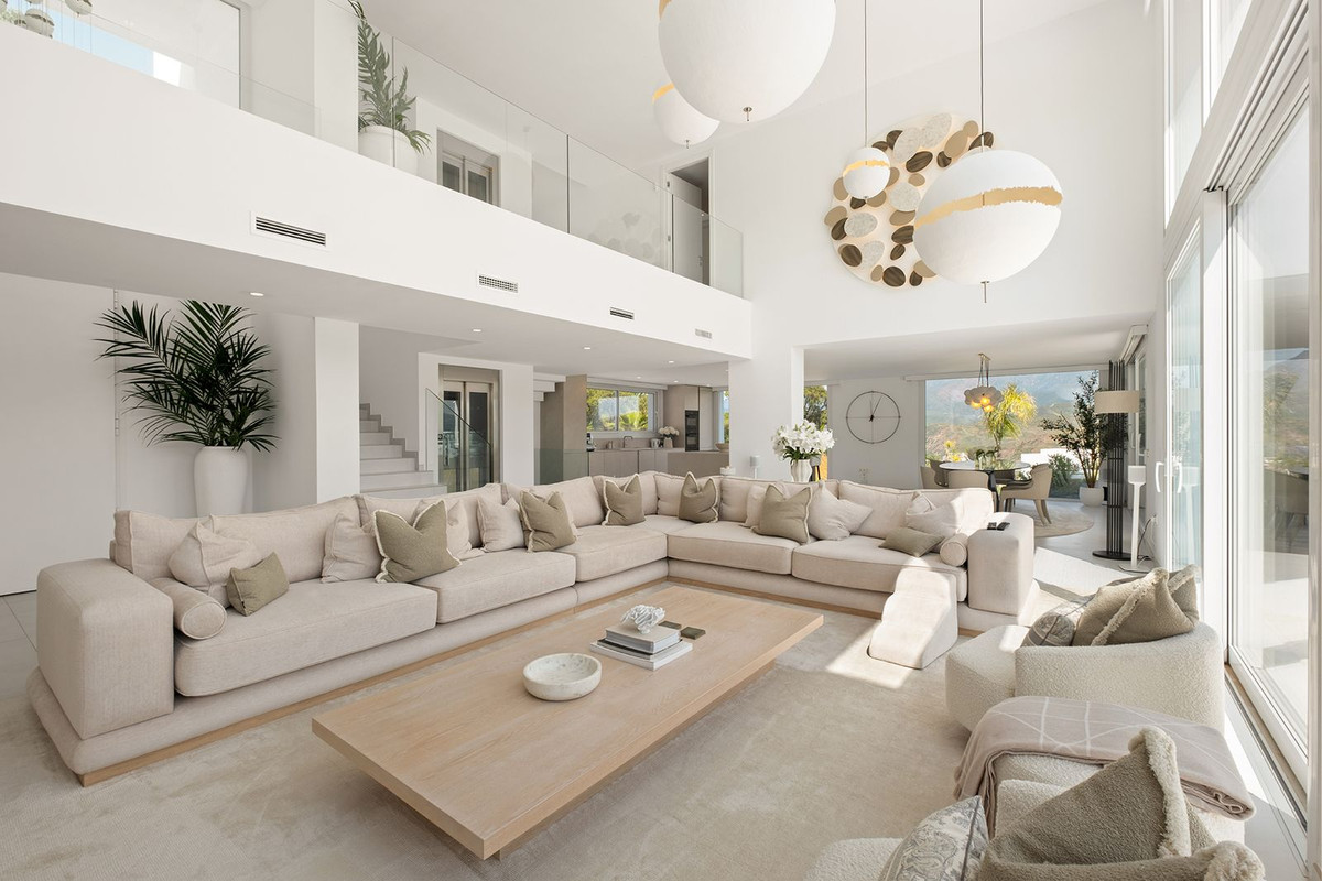 4 Bedroom Villa in Marbella - Photo 14
