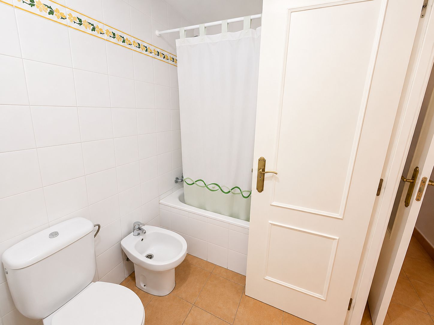2 Bedroom Apartment in Fuengirola - Photo 24