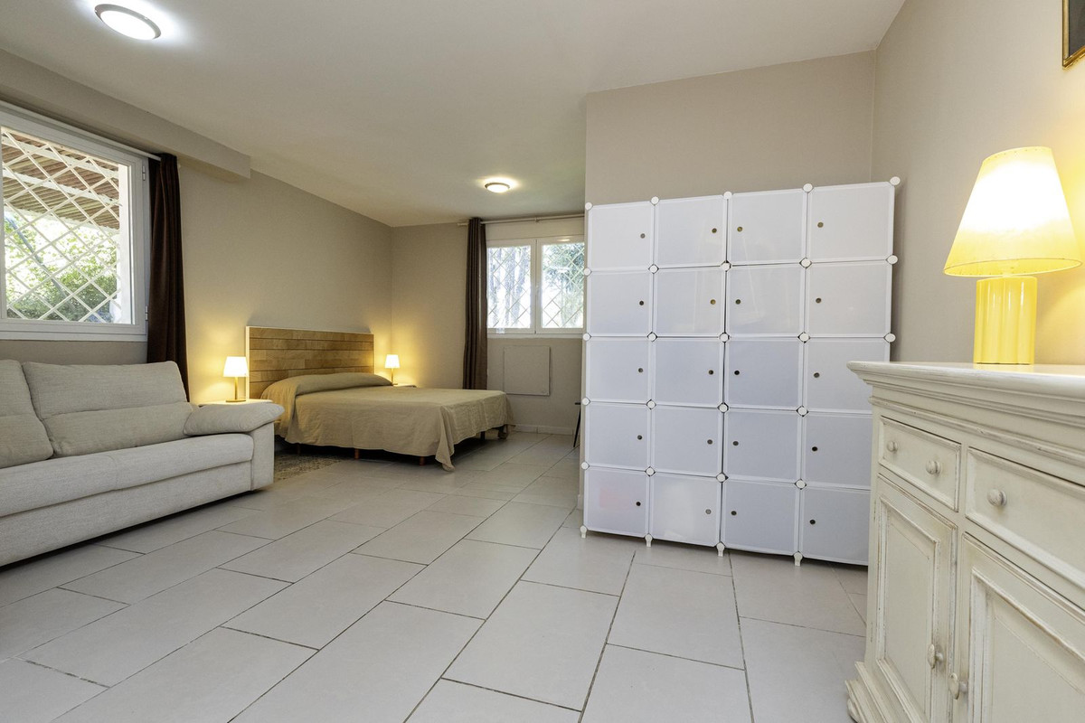 3 Bedroom Townhouse in Marbella - Photo 22