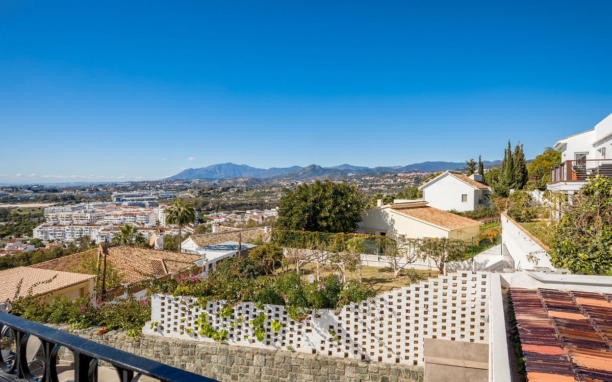 4 Bedroom Villa in Marbella - Photo 15