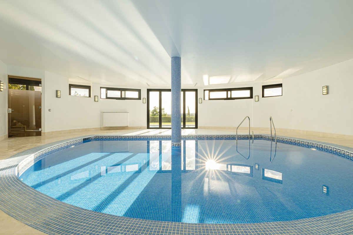 8 Bedroom Villa in Benahavís - Foto 6