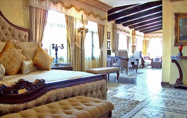 7 Bedroom Villa in Marbella - Photo 3