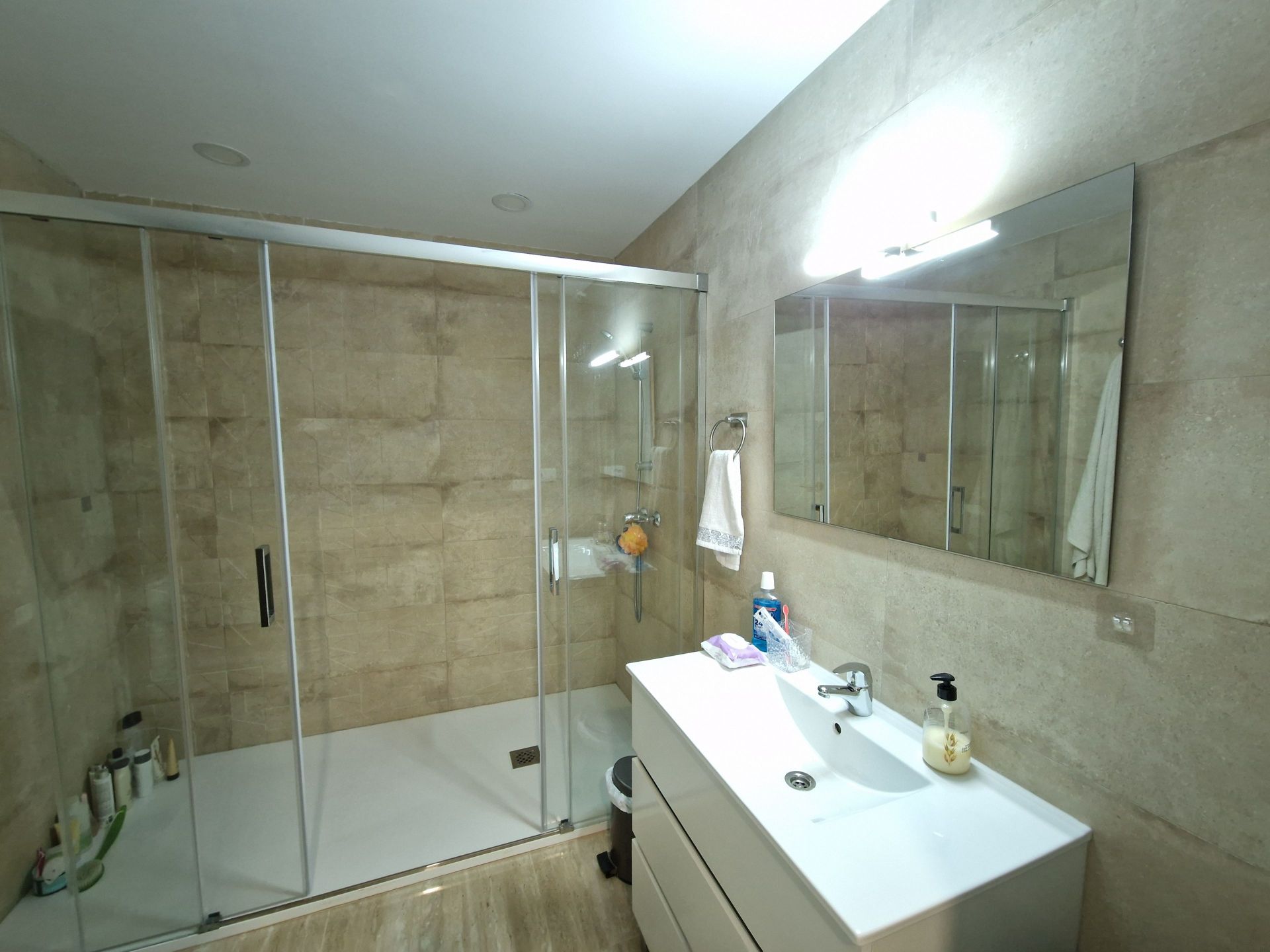 6 Bedroom Villa in Marbella - Photo 27