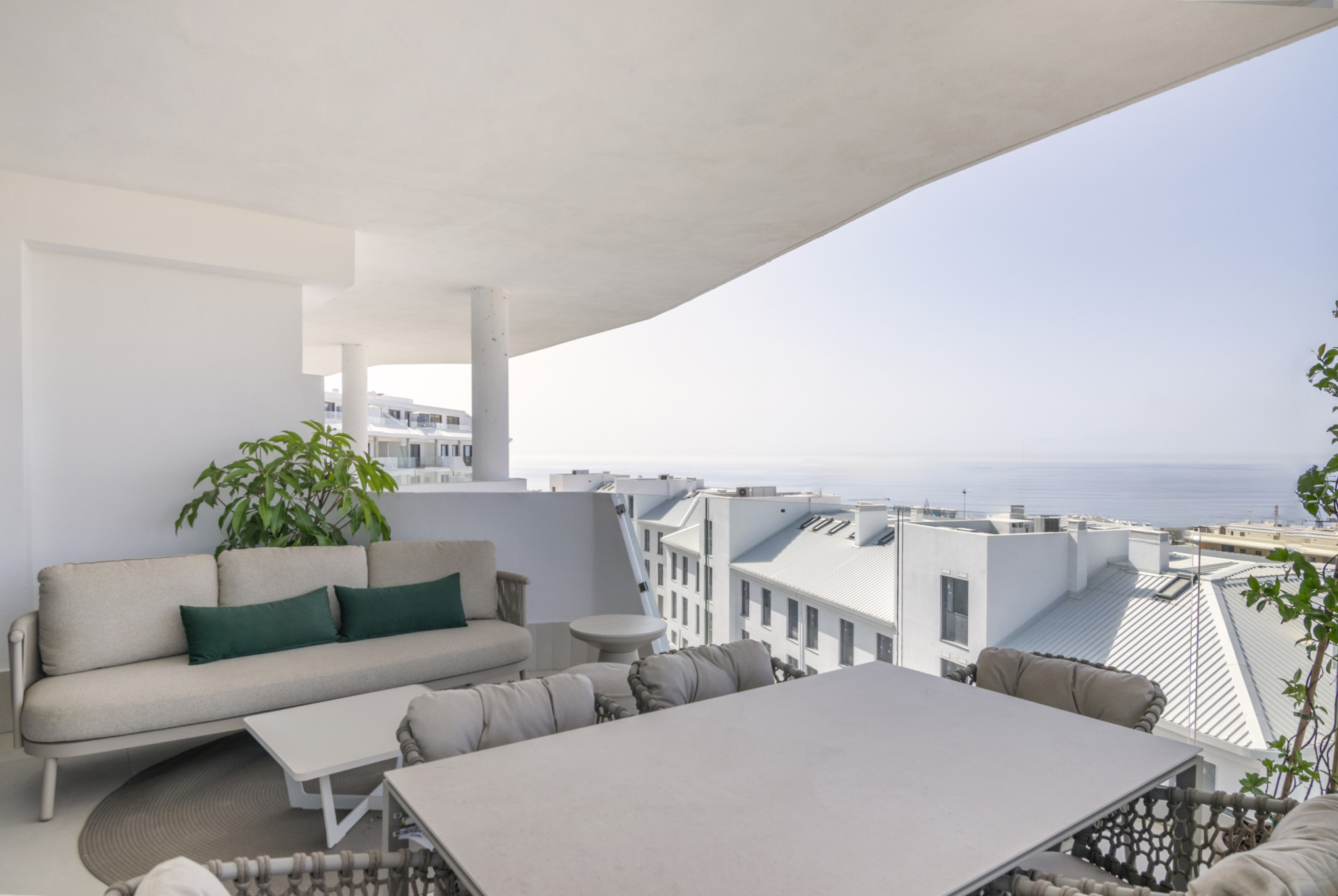 2 Bedroom Apartment in Fuengirola - Photo 18