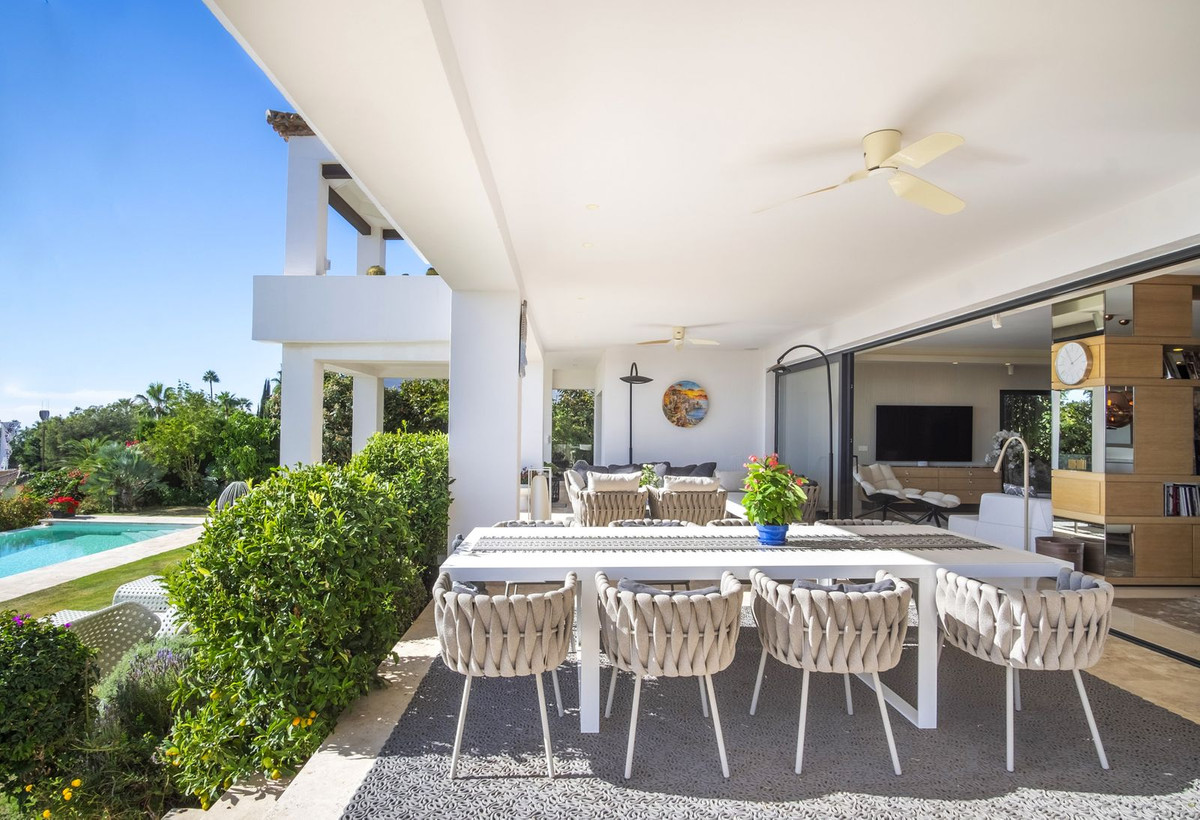 7 Bedroom Villa in Marbella - Photo 5