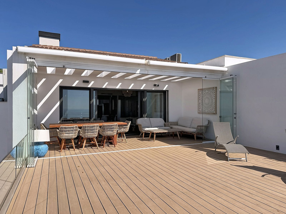 4 Bedroom Penthouse in La Alcaidesa - Photo 14