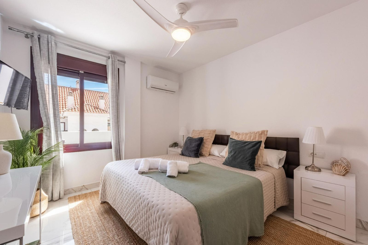 3 Bedroom Apartment in Marbella - Photo 8