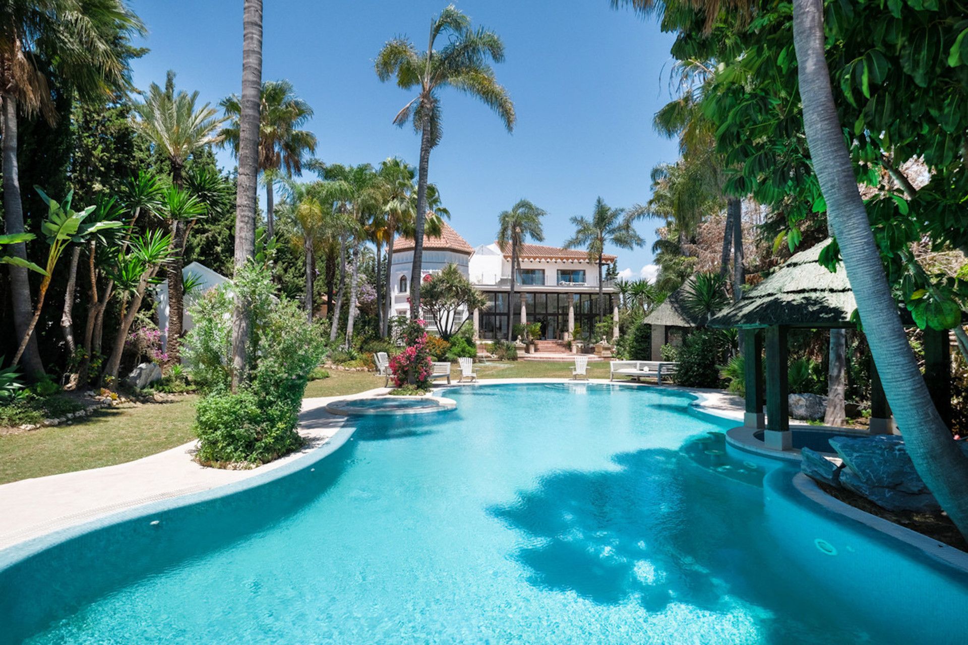 10 Bedroom Villa in Marbella - Photo 27