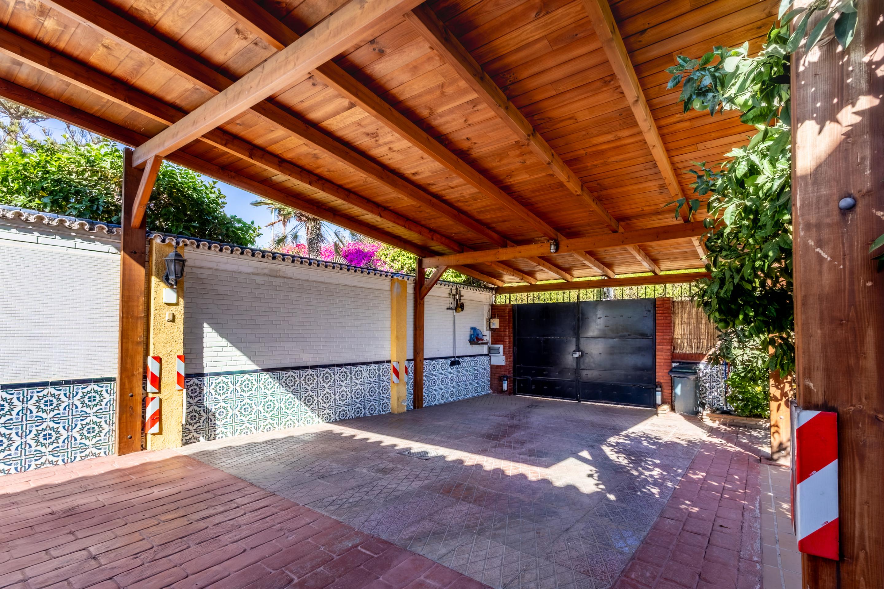 4 Bedroom Villa in Málaga - Photo 12