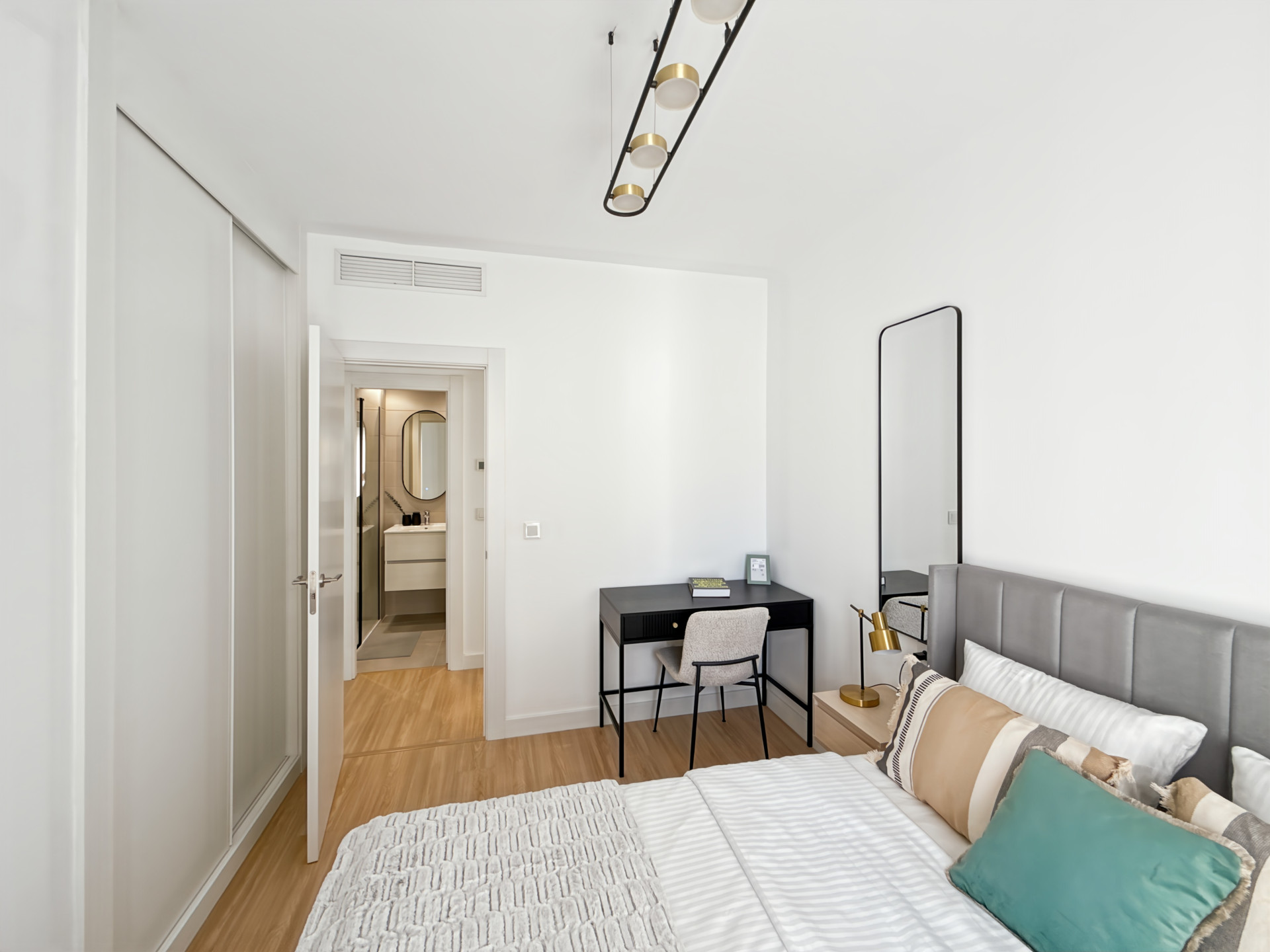 2 Bedroom Apartment in Málaga - Photo 19