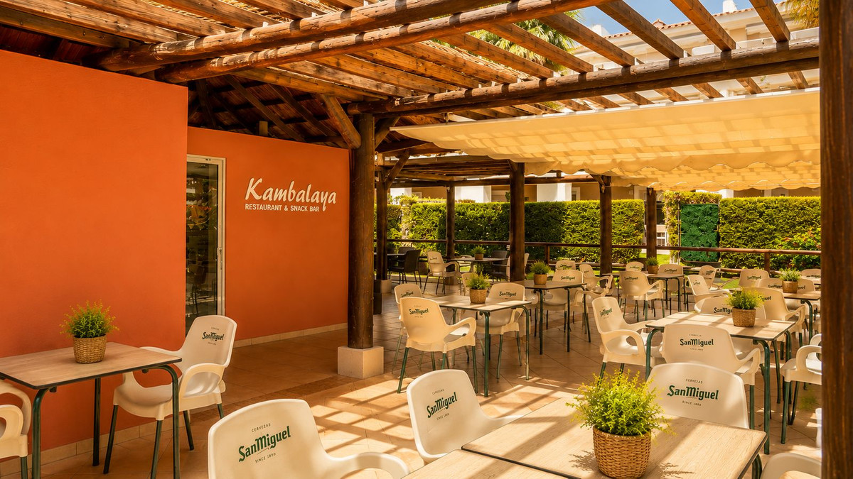 2 Bedroom Apartment in Estepona - Photo 25