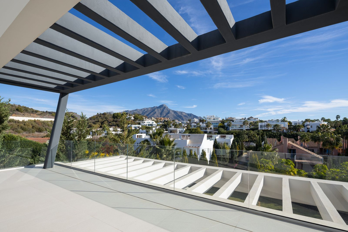 6 Bedroom Villa in Marbella - Photo 15