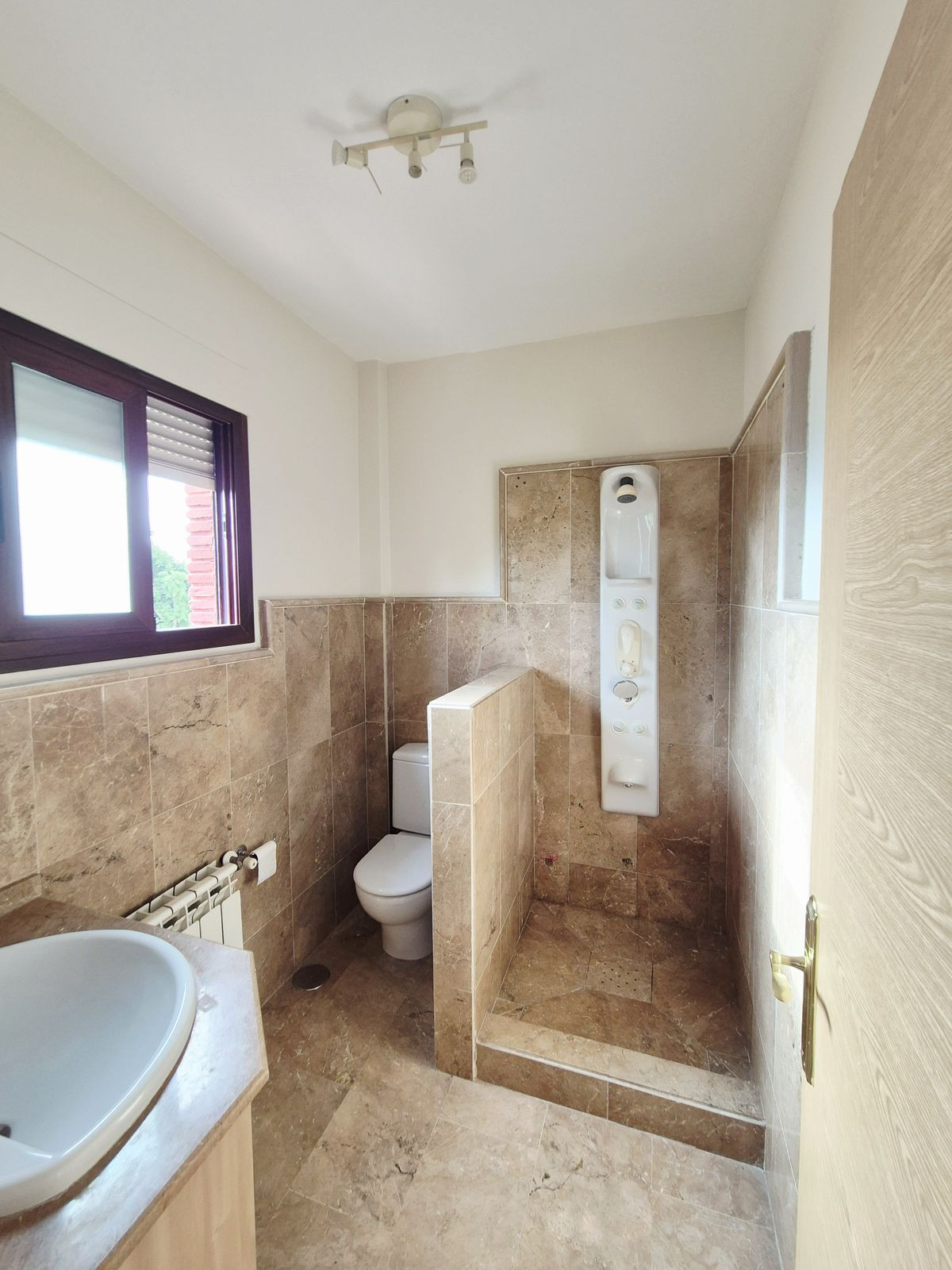 4 Bedroom Villa in San Pedro de Alcántara - Photo 43