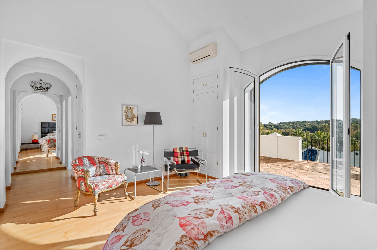 6 Bedroom Villa in Sotogrande - Photo 20