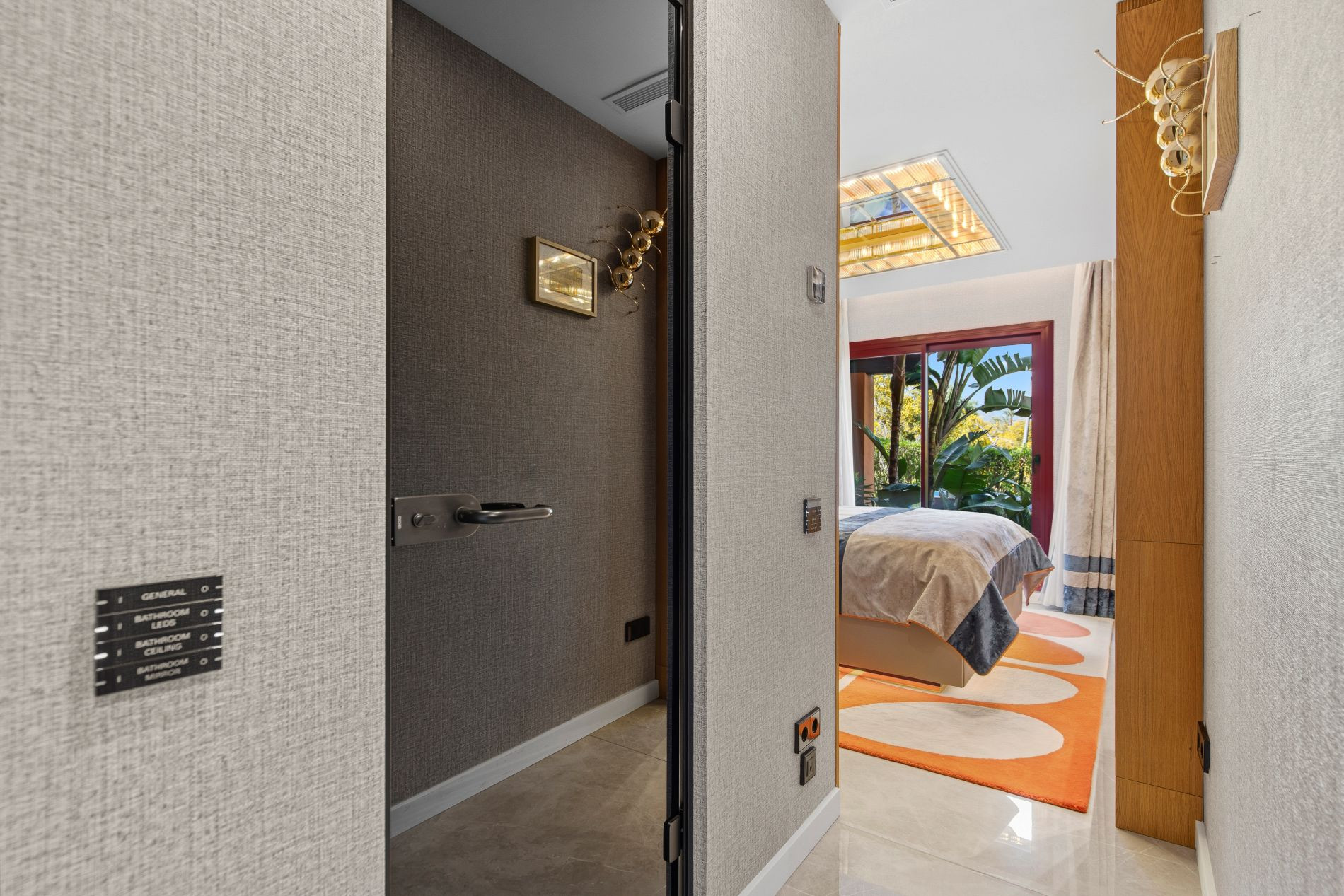 3 Bedroom Apartment in Marbella - Photo 24