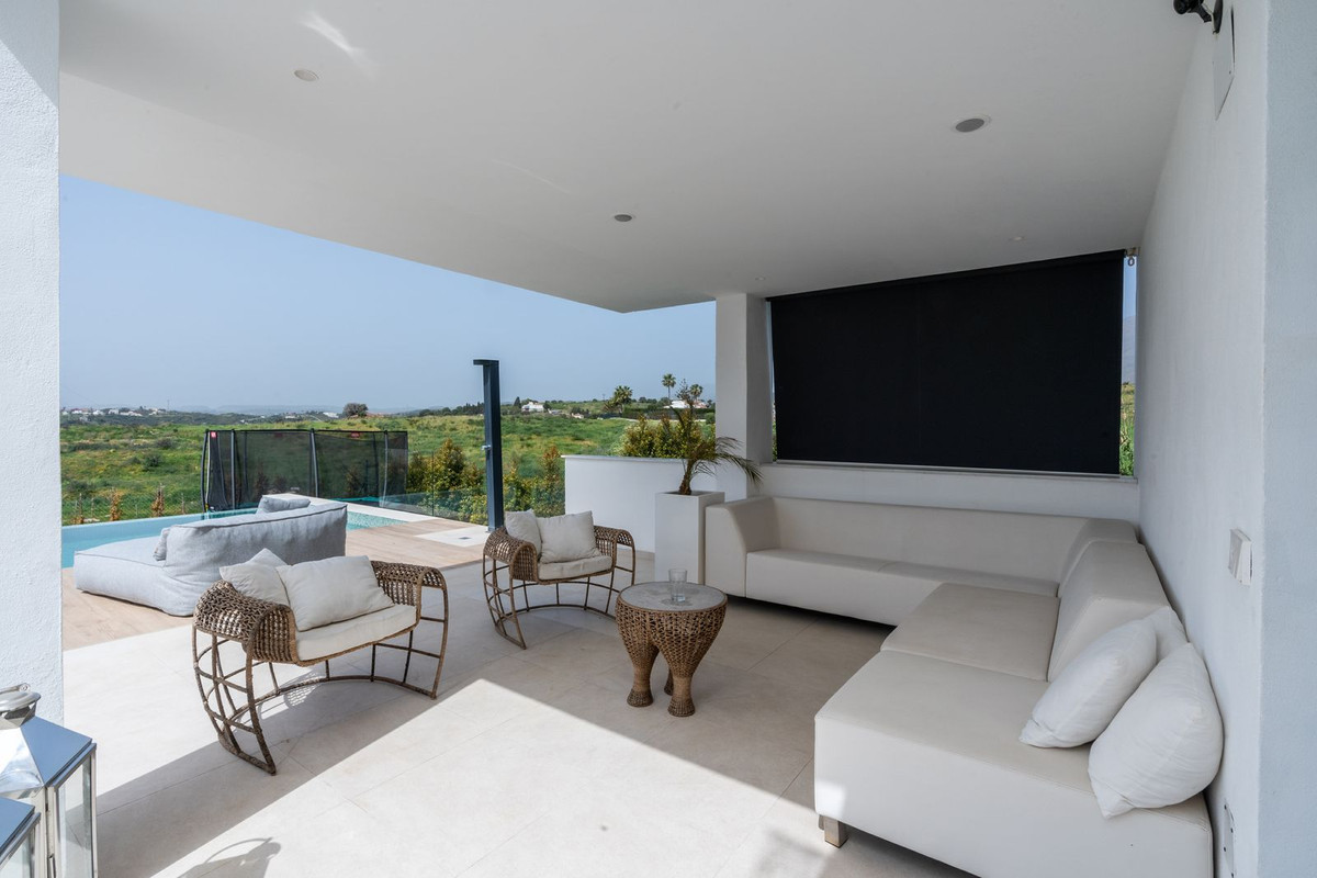 3 Bedroom Villa in Estepona - Photo 17