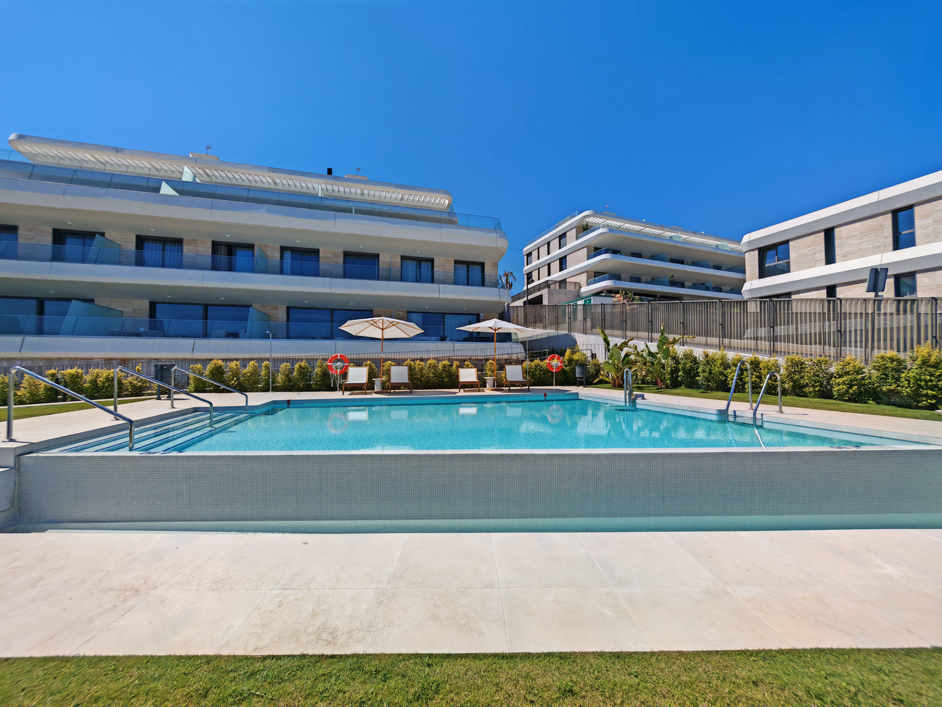 3 Bedroom Apartment in Estepona - Photo 26