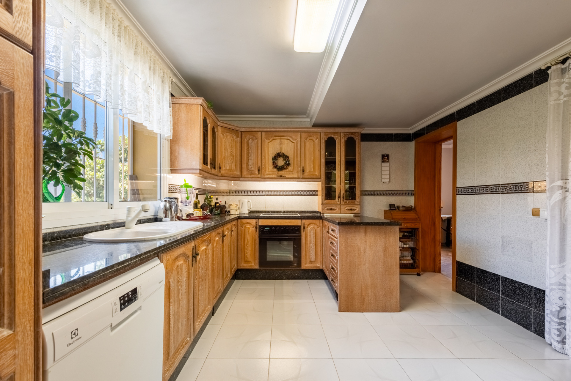 5 Bedroom Villa in Estepona - Foto 7