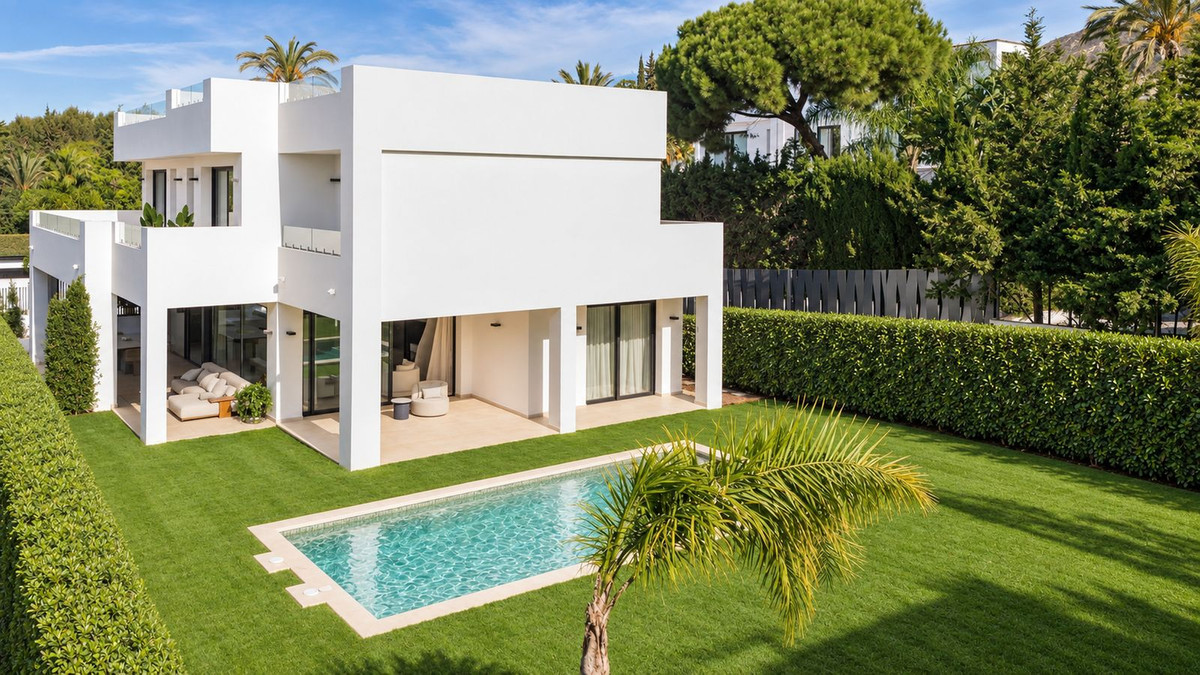 5 Bedroom Villa in Marbella - Photo 14