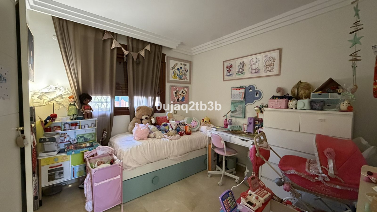 2 Bedroom Apartment in Benahavís - Foto 9