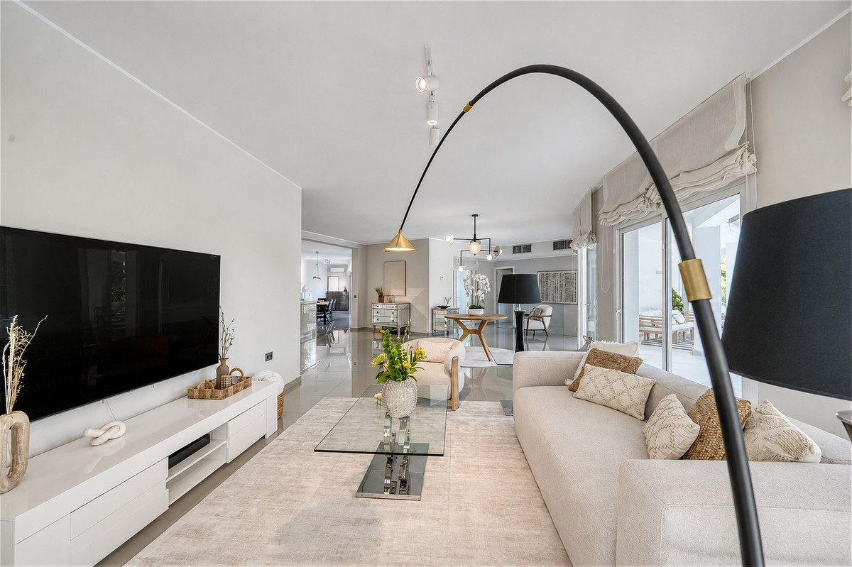 4 Bedroom Villa in Benahavís - Foto 21