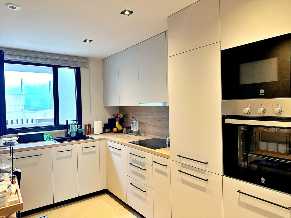 2 Bedroom Apartment in Marbella - Photo 16