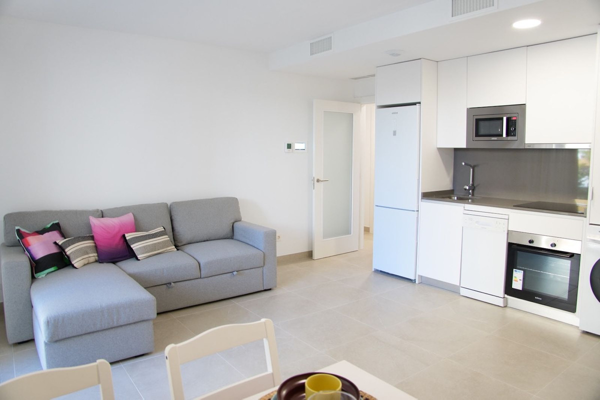 2 Bedroom Apartment in Estepona - Foto 3